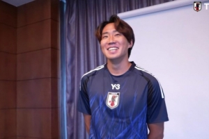 专业!纲岛悠斗谈个人日本队首秀:最后一传质量、站位调整需改进