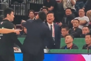 正面视角来了！马立军指着杨鸣骂口型疑似为：CNM 王八蛋