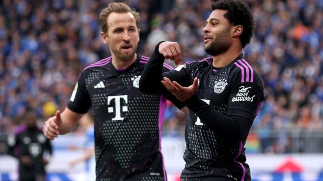 拜仁3连大胜可喜，纸糊后防被鱼腩捅穿让枪手偷笑