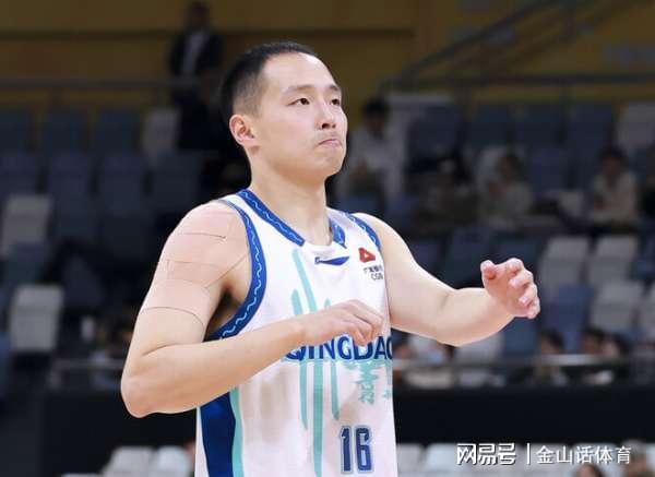 kaiyun-唉！43岁少帅上轮雪藏4主力输球，本轮又盲目轻敌，败给平民球队